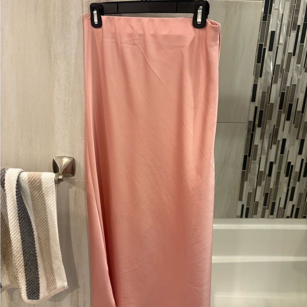 Elegant Pink Women's Skirt